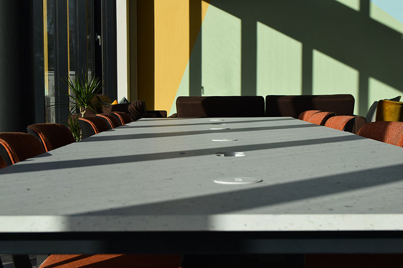 table smile plastics