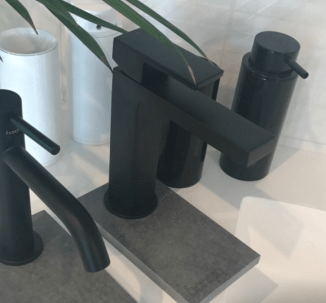 black taps e1503660474367
